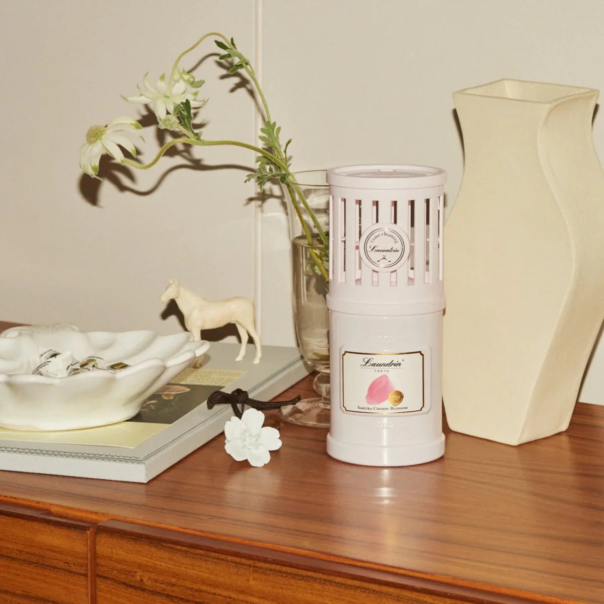 LAUNDRIN Air Freshener For Room Limited 220ml - Sakura Cherry Blossom Home & Garden oceanbuy beauty markham toronto free ship USA asian korean skincare