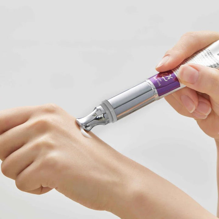 VT Reedle Shot Lifting Eye Cream 15ml Health & Beauty 2